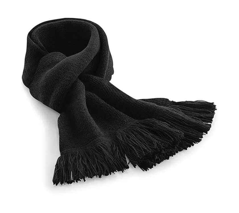 classic-knitted-scarf-__427427